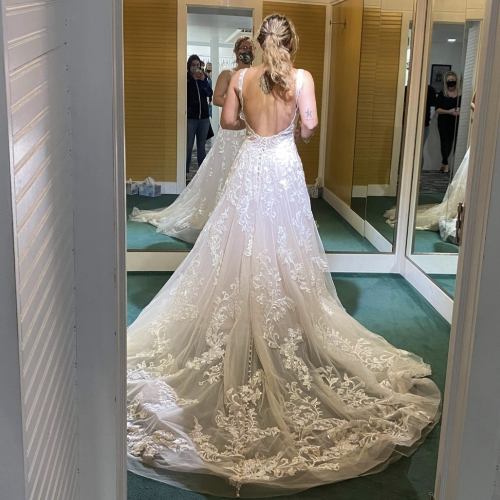 Wedding dress